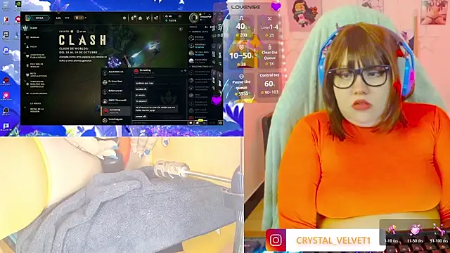 Snapshot of crystal7u7 chatting on 17, 10, 2025 crystal7u7 online show from 17, 10, 2025