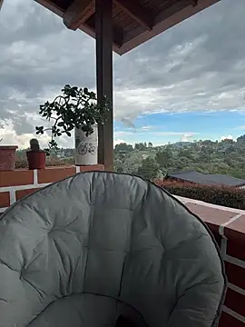 EmaSaenz online show from 30, 10, 2025