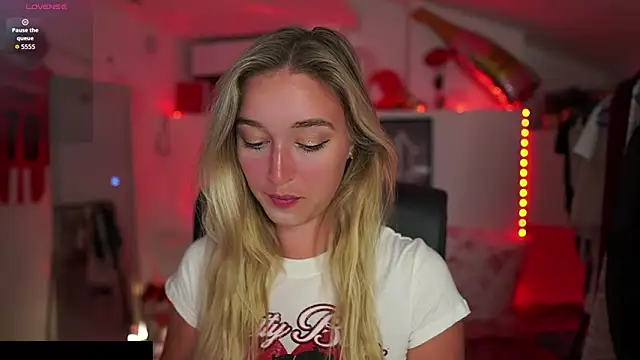 Alexis   Texas online show from 21, 9, 2025