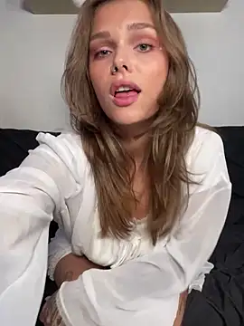 Snapshot of HumbleJess chatting on 19, 9, 2025 HumbleJess online show from 19, 9, 2025