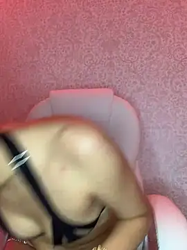 Snapshot of _Aura- chatting on 19, 2, 2025 Aura- online show from 19, 2, 2025