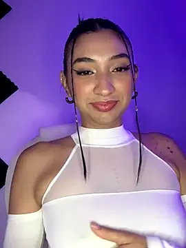 Snapshot of _Aura- chatting on 19, 9, 2025 Aura- online show from 19, 9, 2025