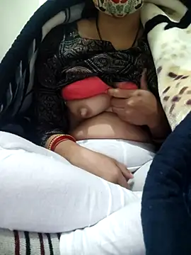 Snapshot of Aaradhya chatting on 15, 12, 2025 Aaradhya online show from 15, 12, 2025