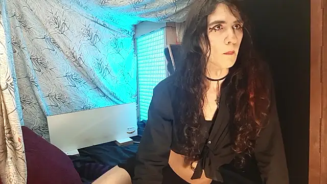 Snapshot of DiiVampy chatting on 14, 12, 2025 DiiVampy online show from 14, 12, 2025