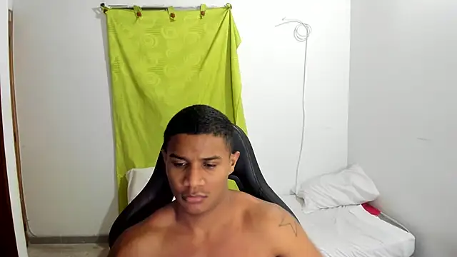 Snapshot of corzoethan chatting on 20, 6, 2026 corzoethan online show from 20, 6, 2026