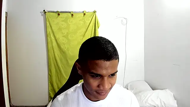 Snapshot of corzoethan chatting on 6, 7, 2026 corzoethan online show from 6, 7, 2026