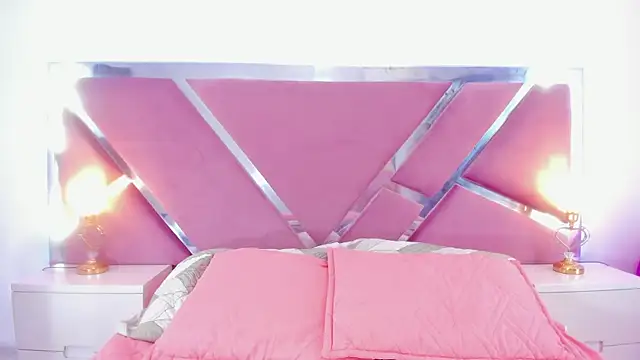 Snapshot of NinnaVous chatting on 15, 1, 2025 NinnaVous online show from 15, 1, 2025