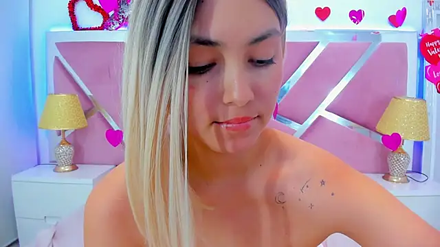 Snapshot of NinnaVous chatting on 27, 2, 2025 NinnaVous online show from 27, 2, 2025