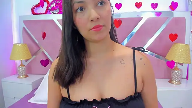 Snapshot of NinnaVous chatting on 5, 3, 2025 NinnaVous online show from 5, 3, 2025