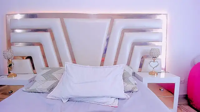 Snapshot of NinnaVous chatting on 13, 3, 2025 NinnaVous online show from 13, 3, 2025