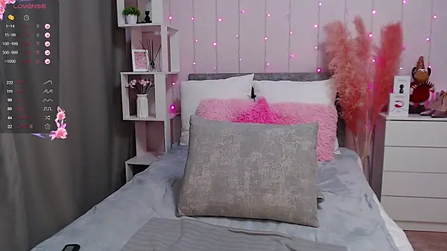 PornoGirlX online show from 4, 2, 2025