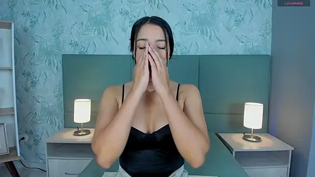 lexiethompson  online show from 11, 10, 2025