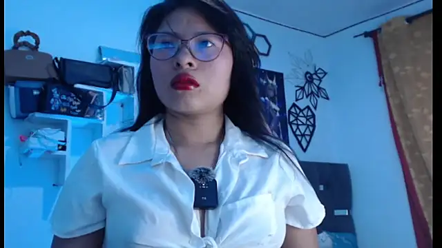 Snapshot of Alizon95 chatting on 26, 3, 2026 Alizon95 online show from 26, 3, 2026