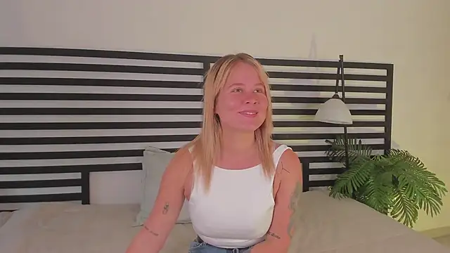 stefanny ruiz  online show from 17, 2, 2025