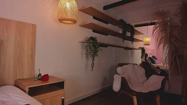 stefanny ruiz  online show from 18, 3, 2025