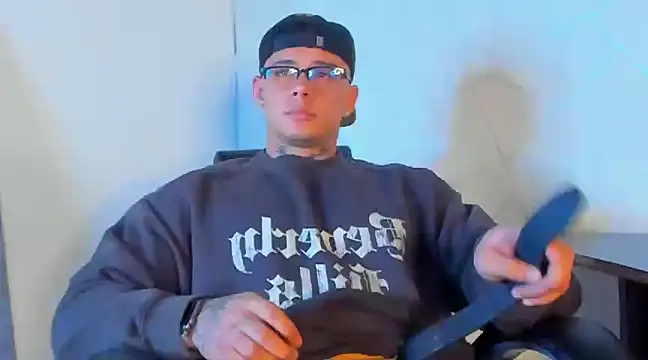 NoahhBrown online show from 3, 2, 2025