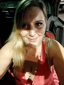 BecciDeluxe online show from 20, 9, 2025