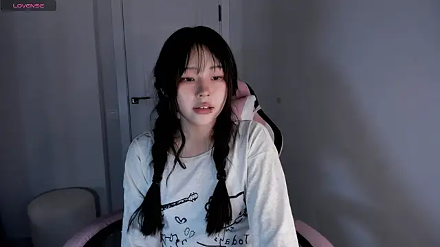 hee young11 online show from 26, 10, 2025