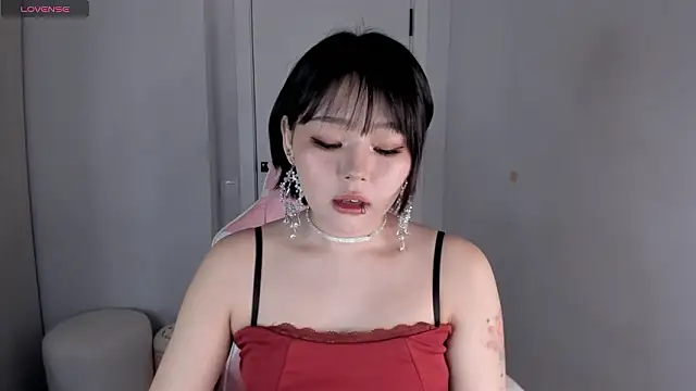 hee young11 online show from 14, 2, 2026