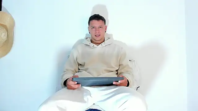 MITCHELL BURNS online show from 24, 2, 2025