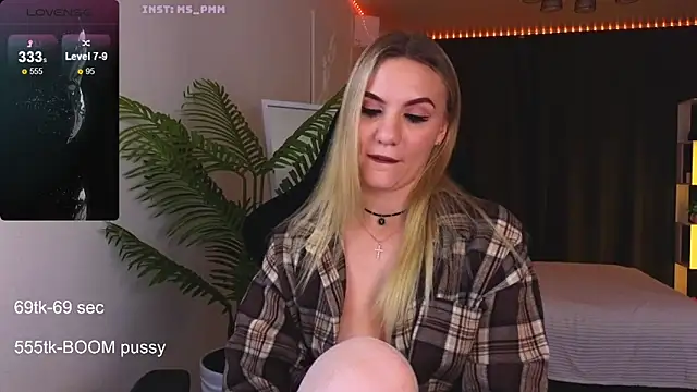 Snapshot of Maria_Shy chatting on 2, 10, 2025 Maria Shy online show from 2, 10, 2025