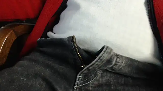 smoothandtiny online show from 5, 3, 2025