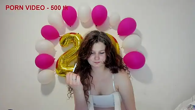 Snapshot of Charlotte_wow chatting on 15, 6, 2026 Charlotte wow online show from 15, 6, 2026