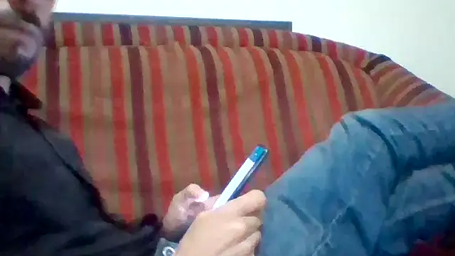 Snapshot of hossein-iraq chatting on 6, 3, 2025 hossein-iraq online show from 6, 3, 2025