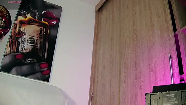 aidaadams online show from 13, 9, 2025