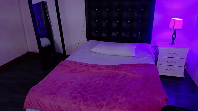 Mrs booty online show from 18, 2, 2025