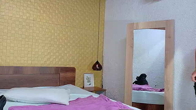 Mrs booty online show from 14, 3, 2025