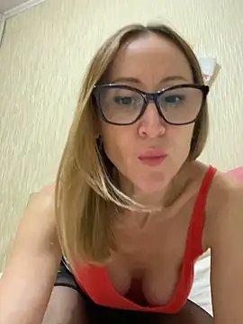 LauraDavis online show from 7, 1, 2026