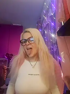 Angeldevilus online show from 3, 3, 2025