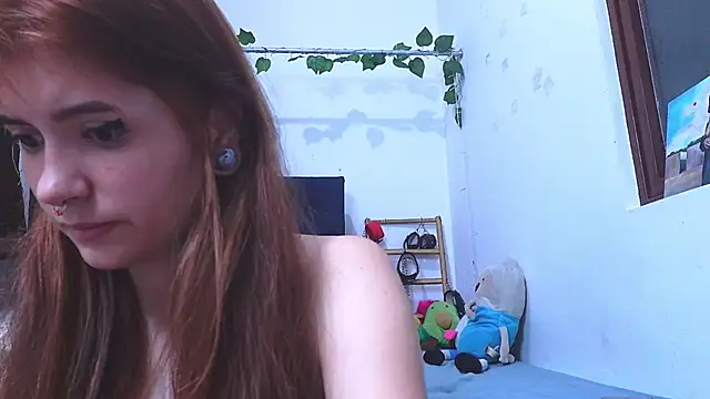 Snapshot of AliciaBasch chatting on 7, 3, 2025 AliciaBasch online show from 7, 3, 2025