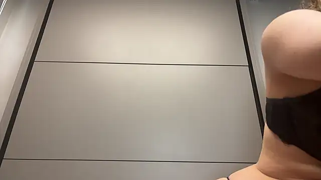 Snapshot of Monicbabe chatting on 22, 3, 2025 Monicbabe online show from 22, 3, 2025