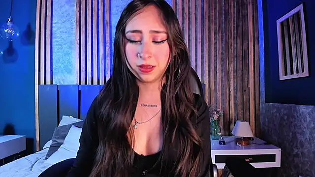  cloe martinez online show from 23, 12, 2024