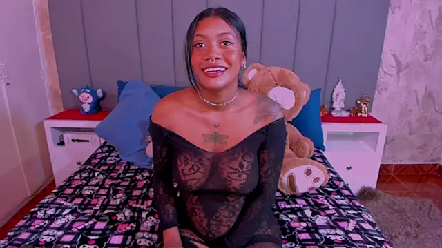Snapshot of JulianaMiller chatting on 19, 1, 2025 JulianaMiller online show from 19, 1, 2025