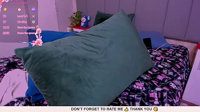 Snapshot of JulianaMiller chatting on 28, 1, 2025 JulianaMiller online show from 28, 1, 2025