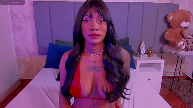 Snapshot of JulianaMiller chatting on 15, 2, 2025 JulianaMiller online show from 15, 2, 2025