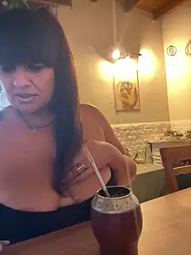 Snapshot of Sensualmente333 chatting on 19, 5, 2026 Sensualmente333 online show from 19, 5, 2026