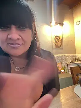 Snapshot of Sensualmente333 chatting on 3, 6, 2026 Sensualmente333 online show from 3, 6, 2026