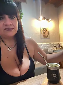 Snapshot of Sensualmente333 chatting on 16, 7, 2026 Sensualmente333 online show from 16, 7, 2026