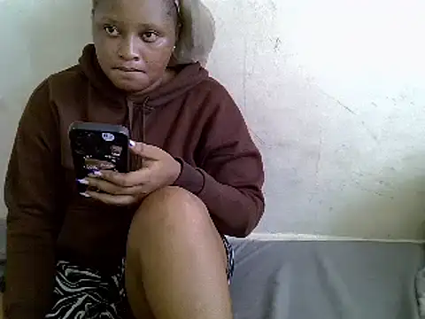 Snapshot of Crystal__Gee chatting on 20, 3, 2025 Crystal Gee online show from 20, 3, 2025