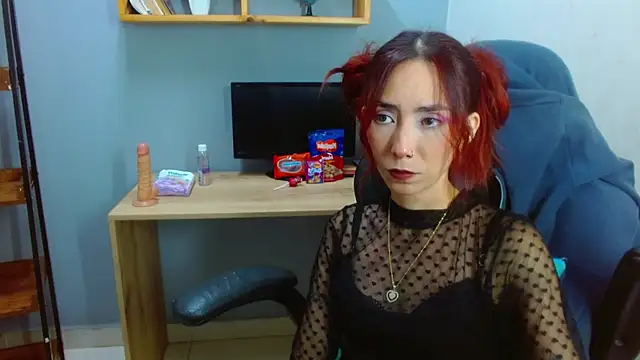 Erika Stevens online show from 5, 1, 2025