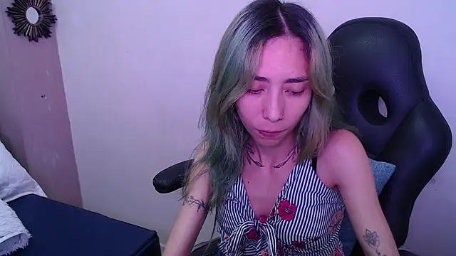 Erika Stevens online show from 23, 11, 2025