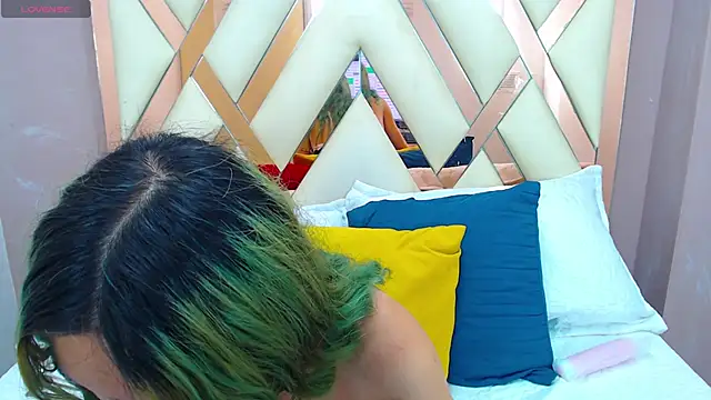 Erika Stevens online show from 29, 11, 2025