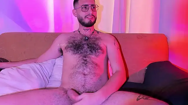 axel giracr online show from 14, 3, 2026