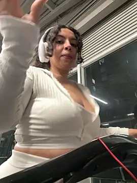 Nathcurly  online show from 6, 4, 2026