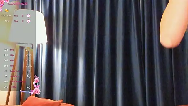 SarahCarrter online show from 26, 12, 2024