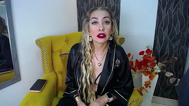 Snapshot of EvelinaGrey chatting on 23, 2, 2025 EvelinaGrey online show from 23, 2, 2025